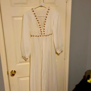 Vintage white and small roses 🌹